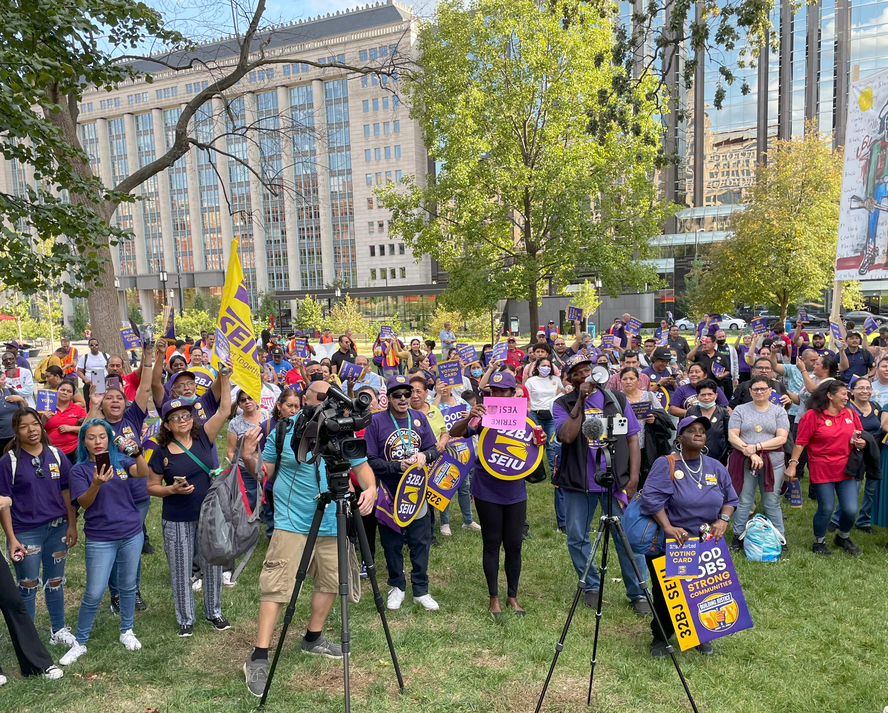 DC, MD, VA Cleaners Win union contract victory